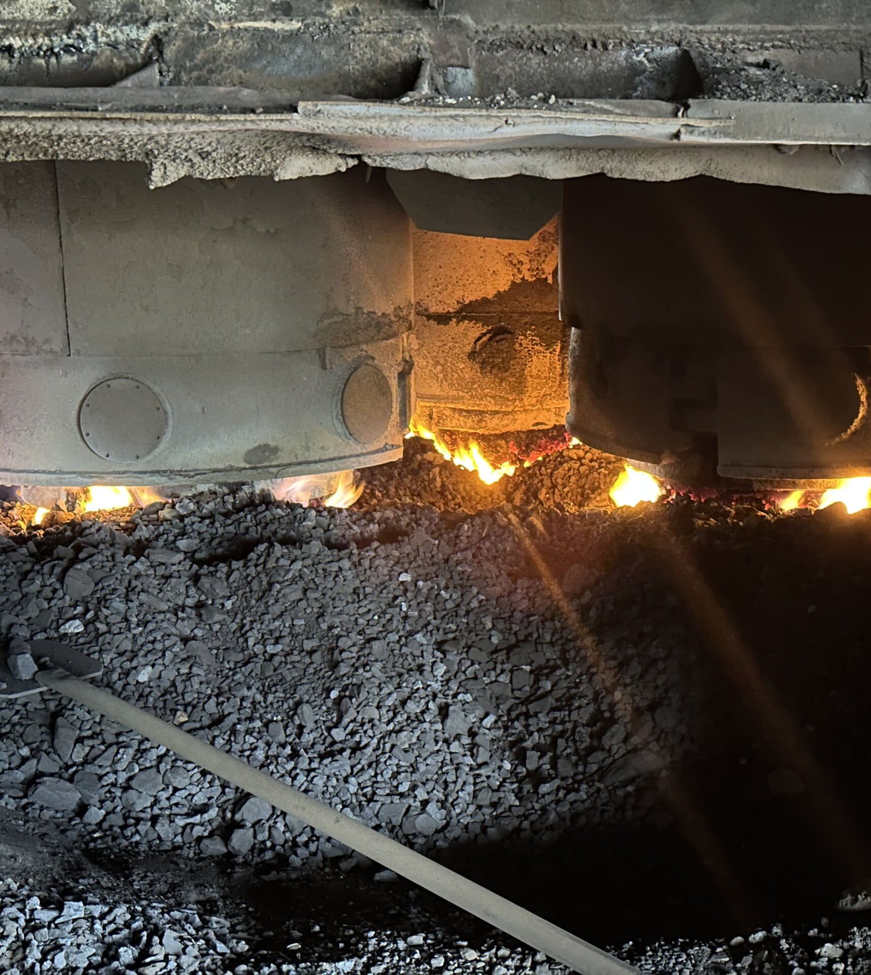 Industrial smelting process